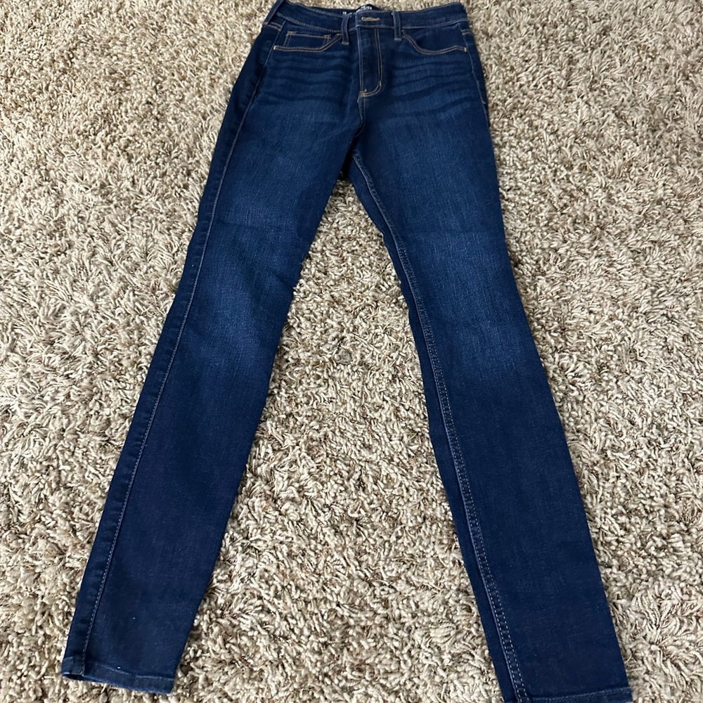Hollister Skinny Jeans 1R. Ultra high rise super skinny